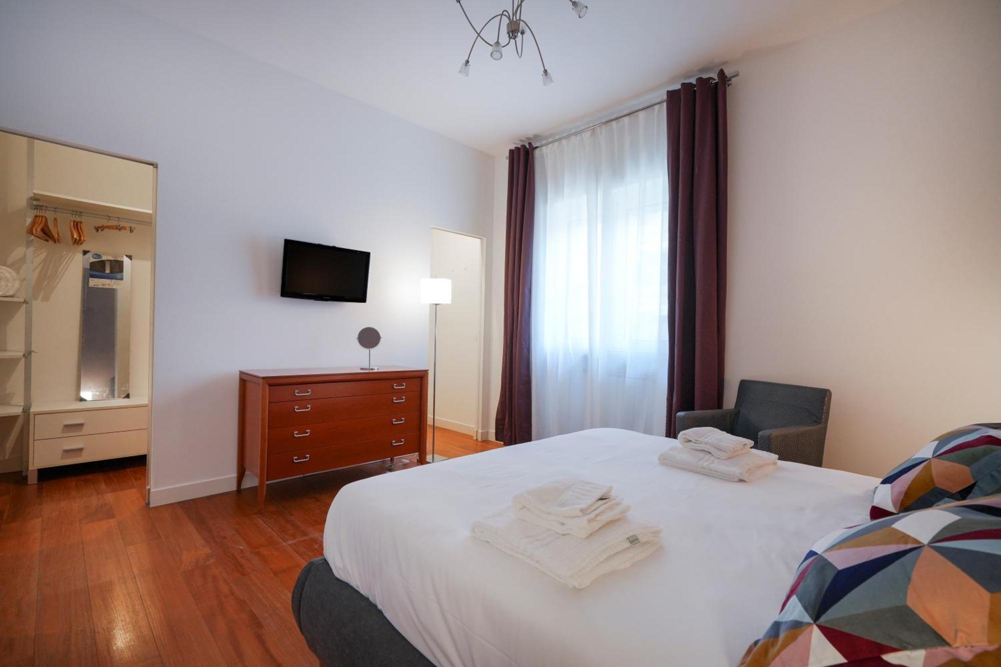Gli Aquiloni Apartment - Steps From The Station Bari Ngoại thất bức ảnh