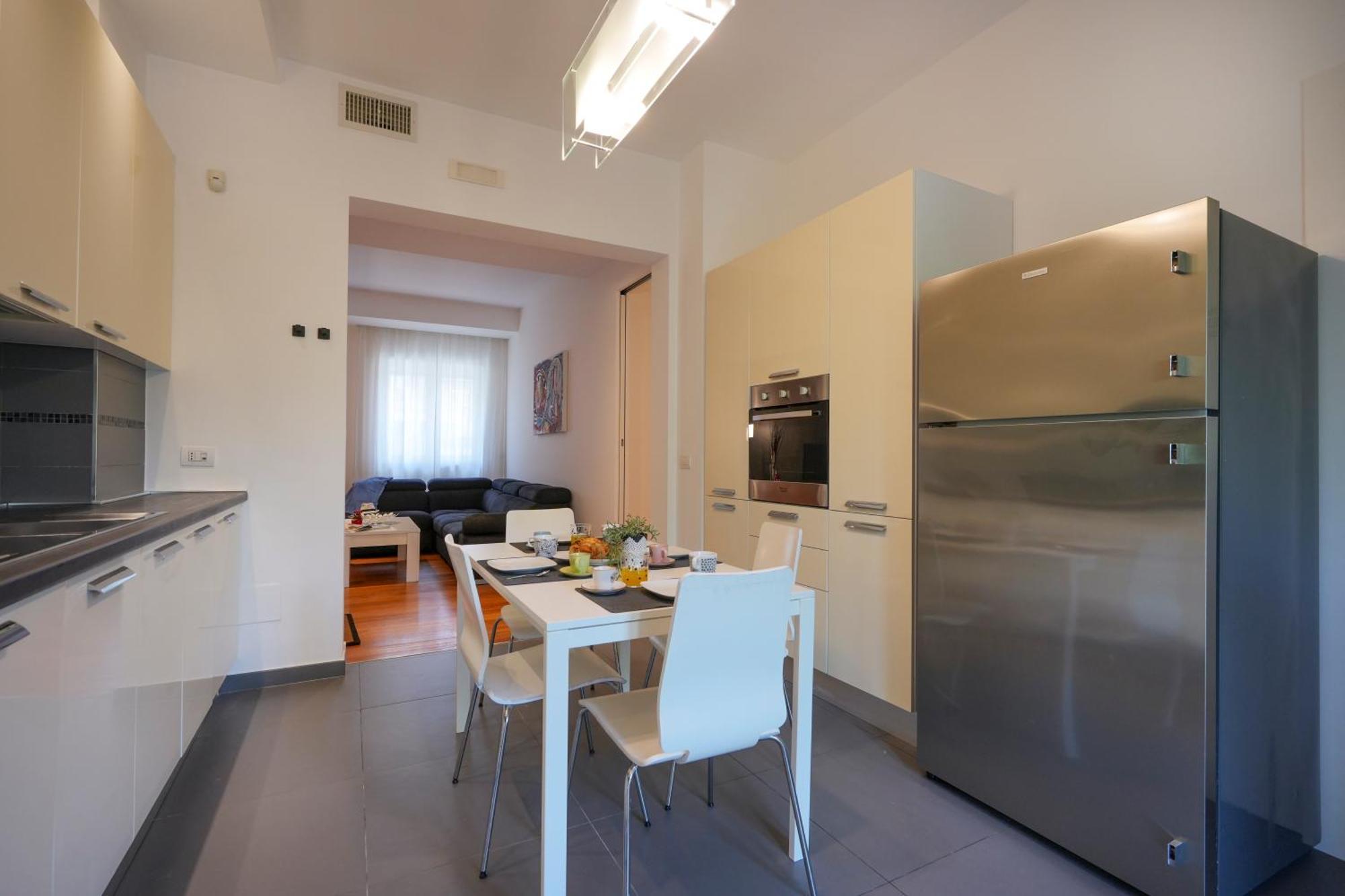 Gli Aquiloni Apartment - Steps From The Station Bari Ngoại thất bức ảnh