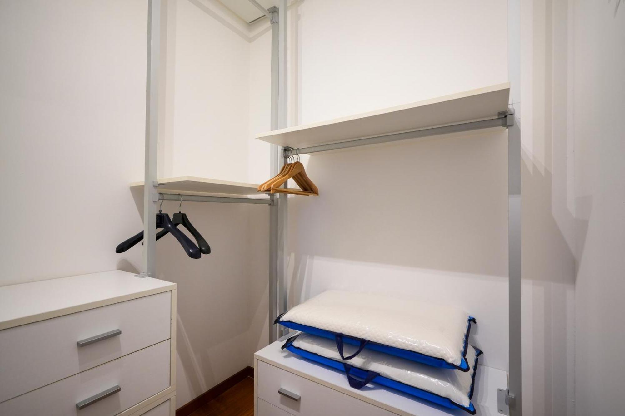Gli Aquiloni Apartment - Steps From The Station Bari Ngoại thất bức ảnh