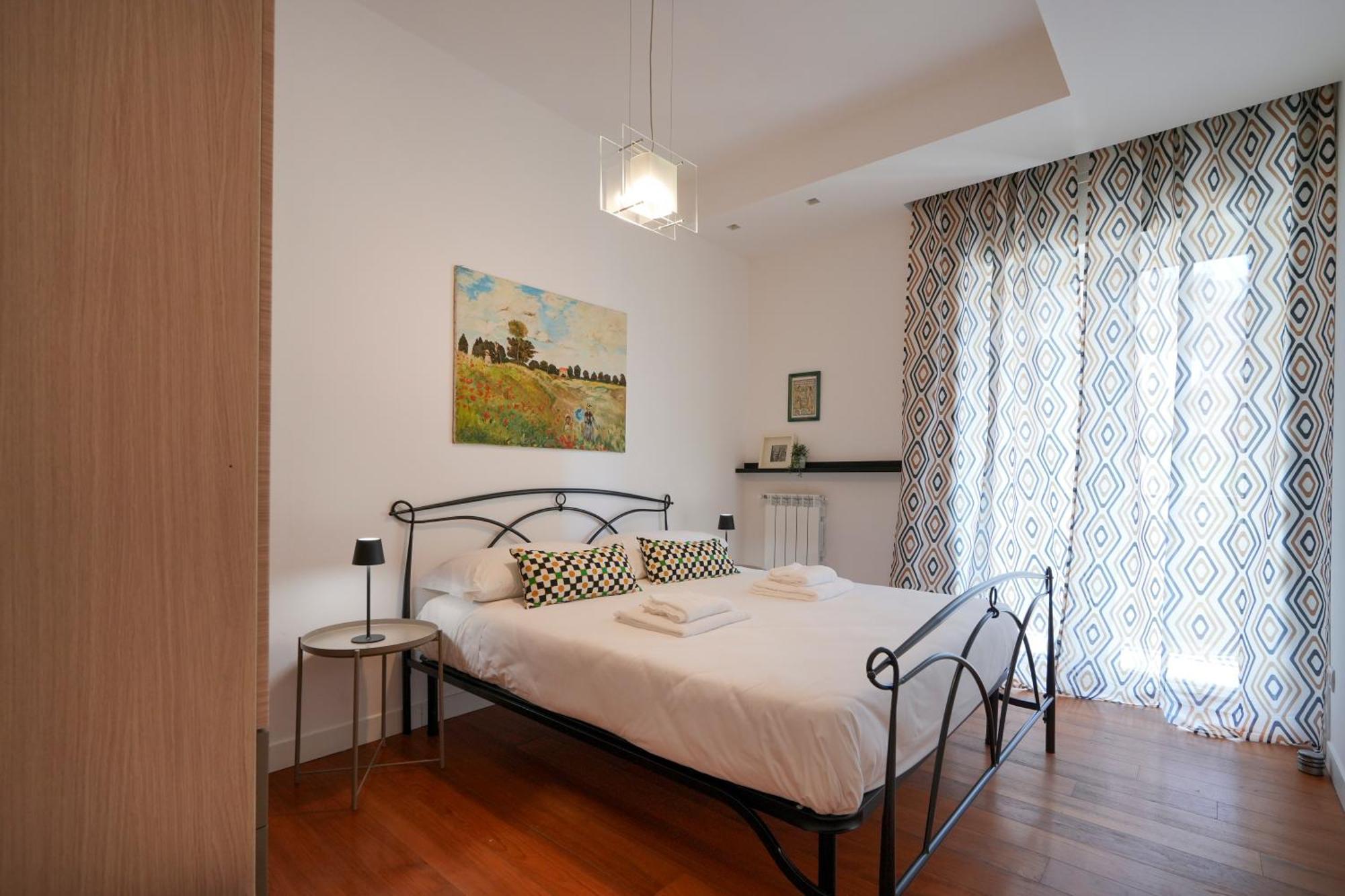 Gli Aquiloni Apartment - Steps From The Station Bari Ngoại thất bức ảnh