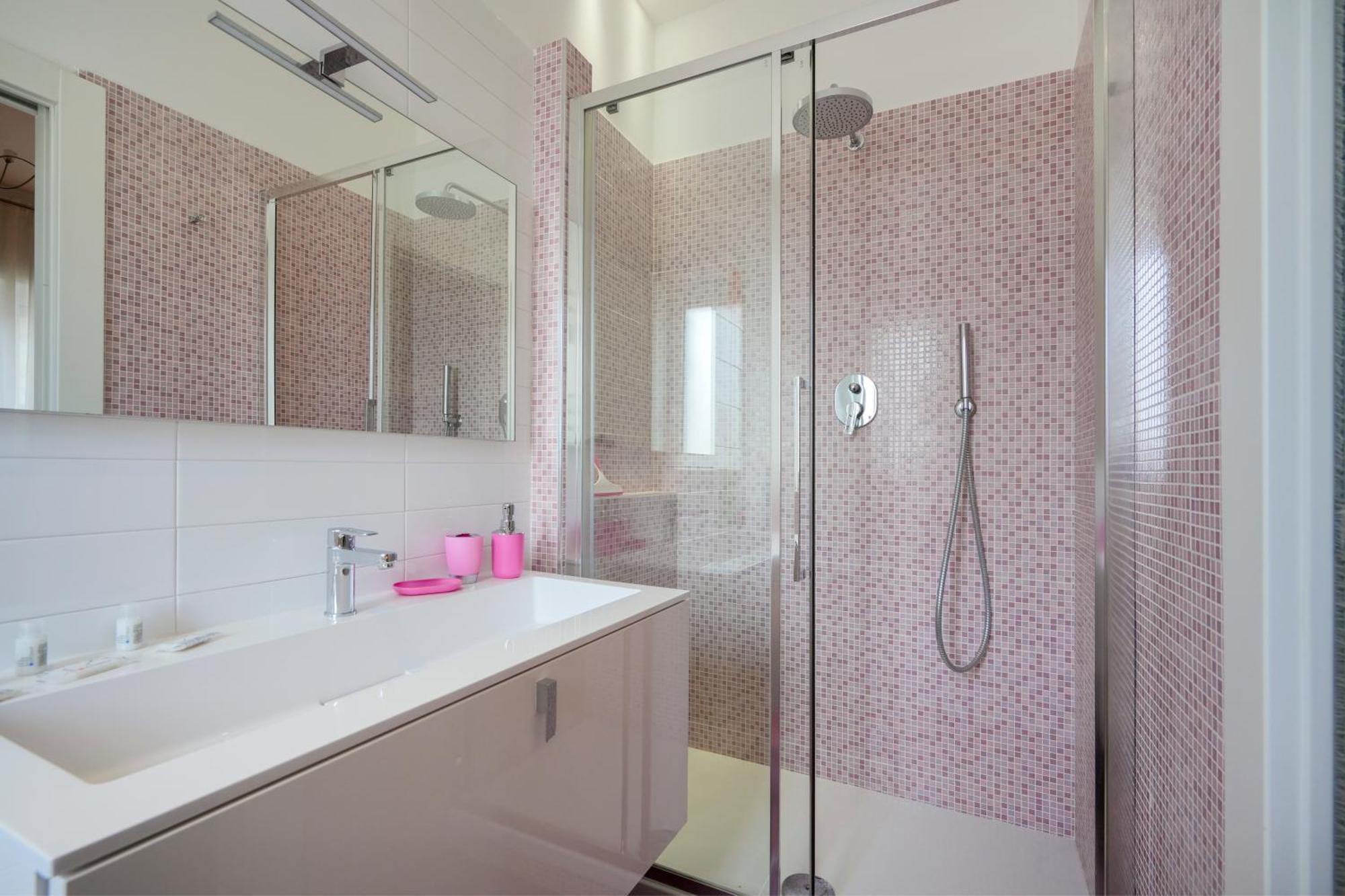 Gli Aquiloni Apartment - Steps From The Station Bari Ngoại thất bức ảnh
